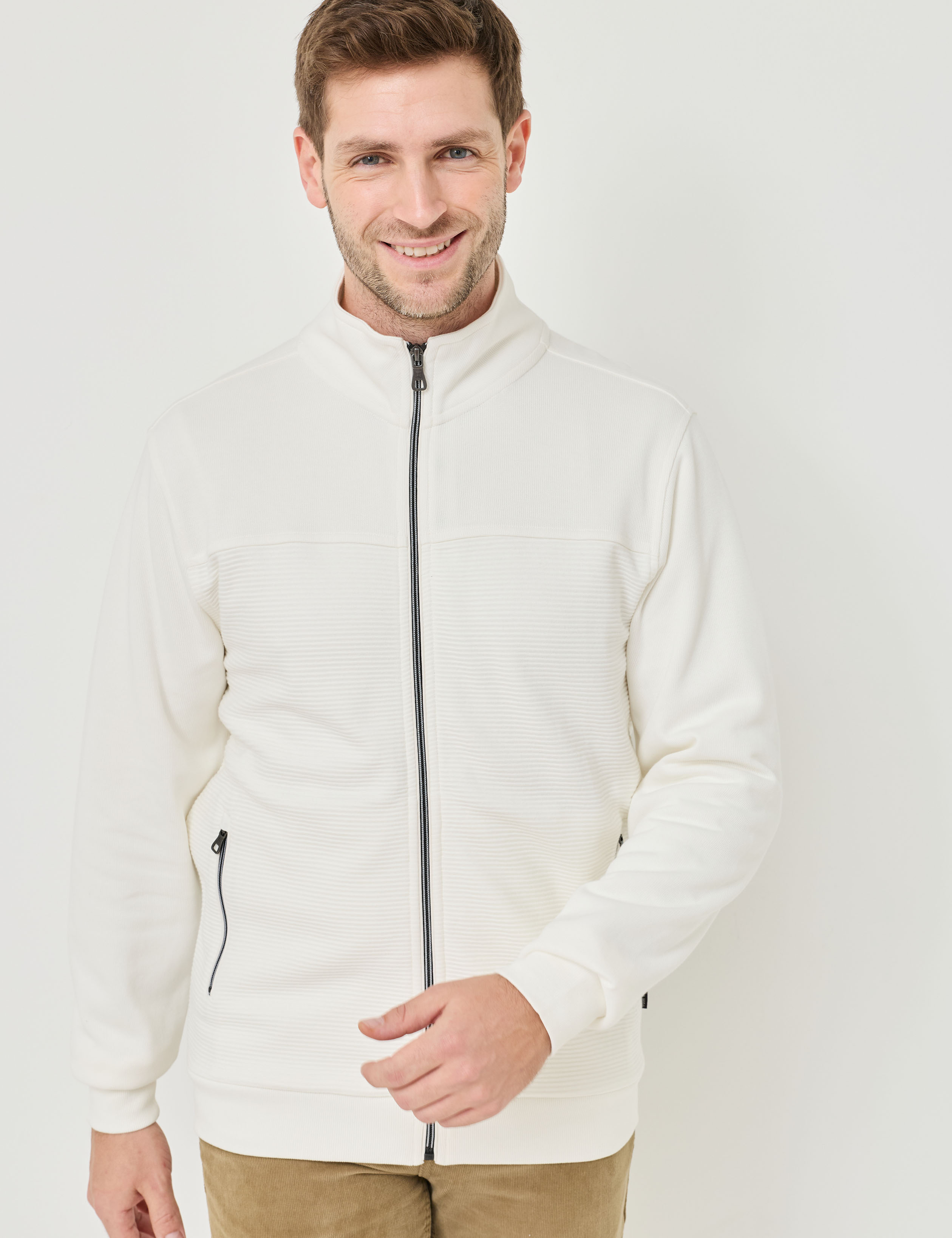 Sweatjacke mit Stehkragen u. Zip