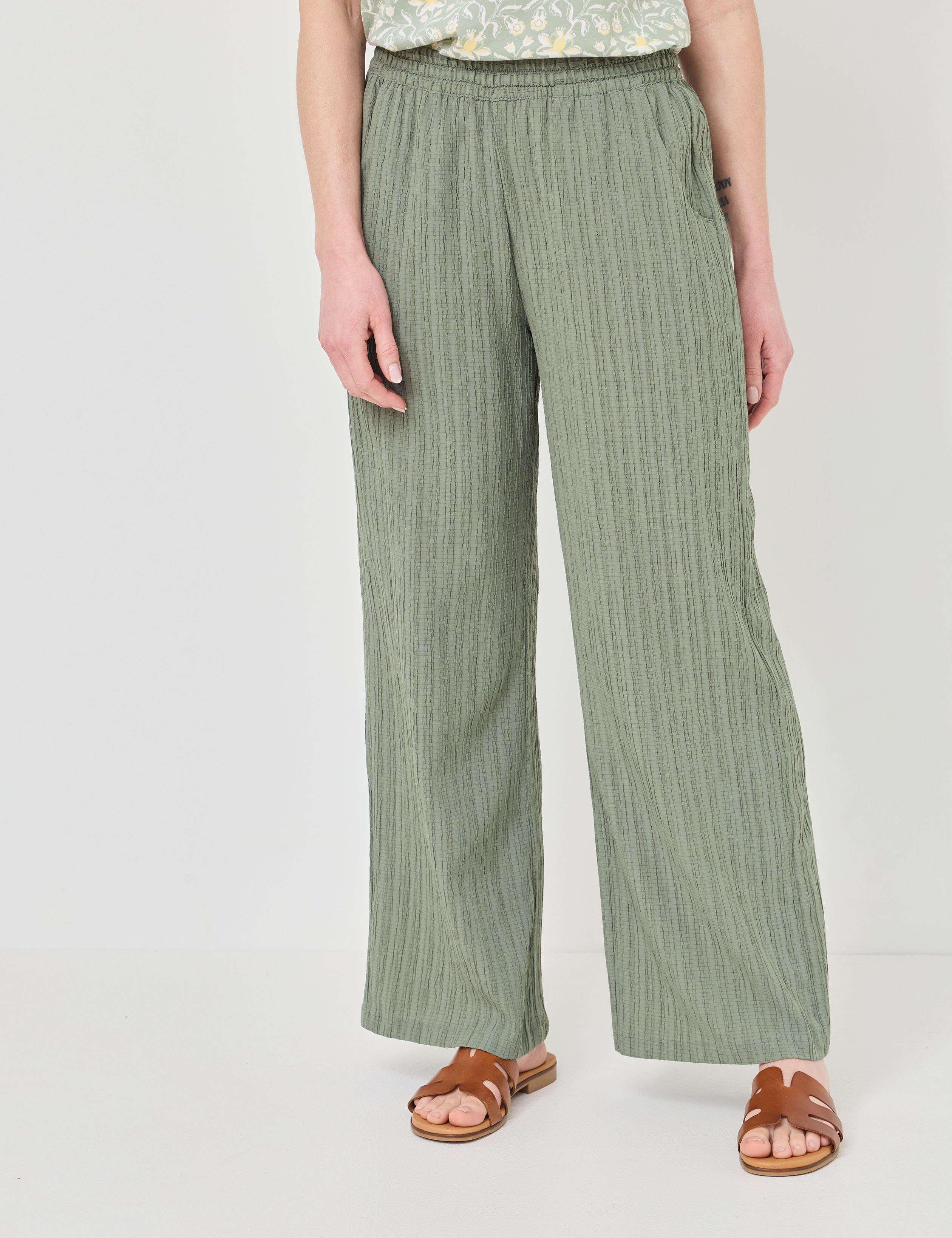 Leichte Schlupfhose m. Struktur