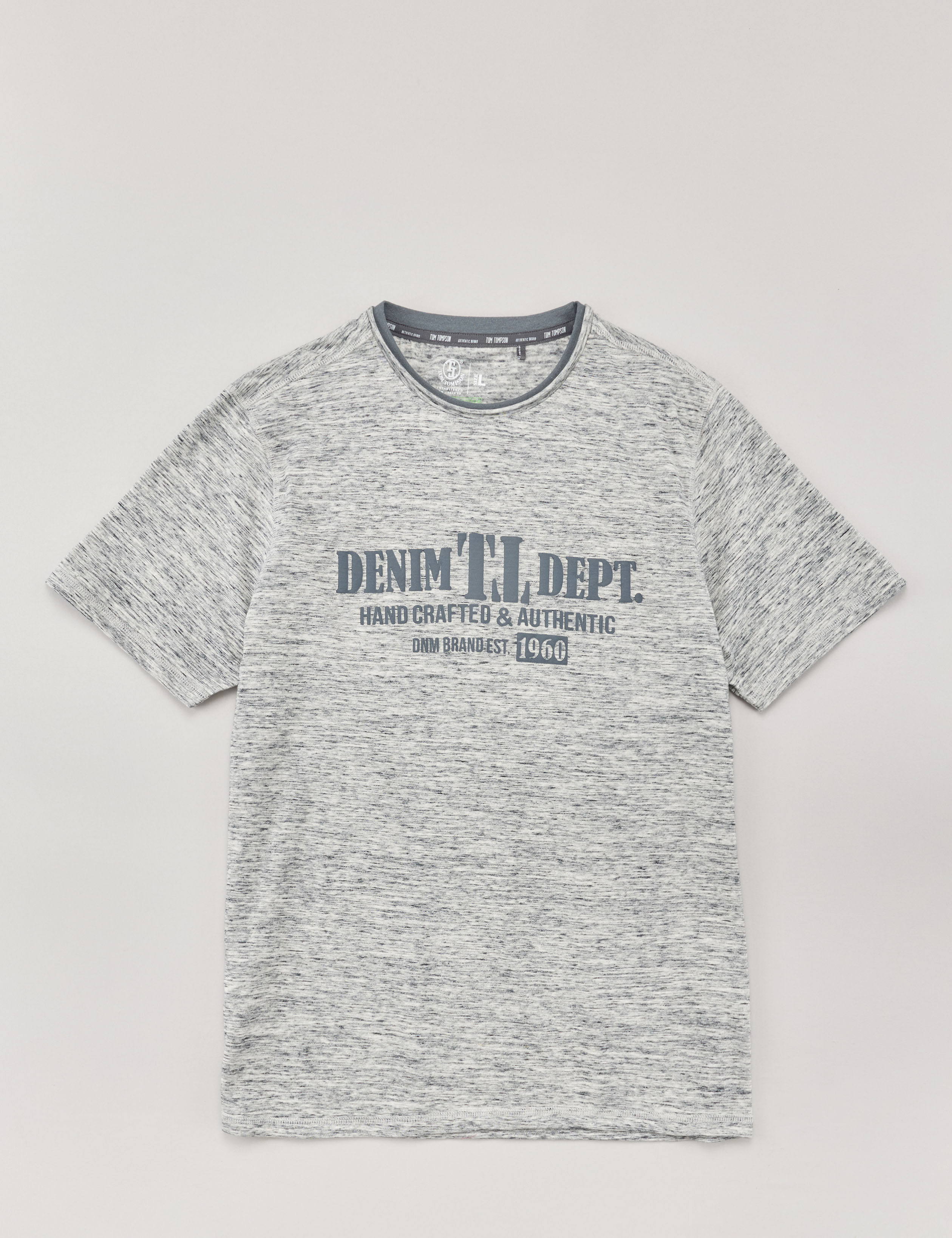 Modisches T-Shirt mit Frontprint