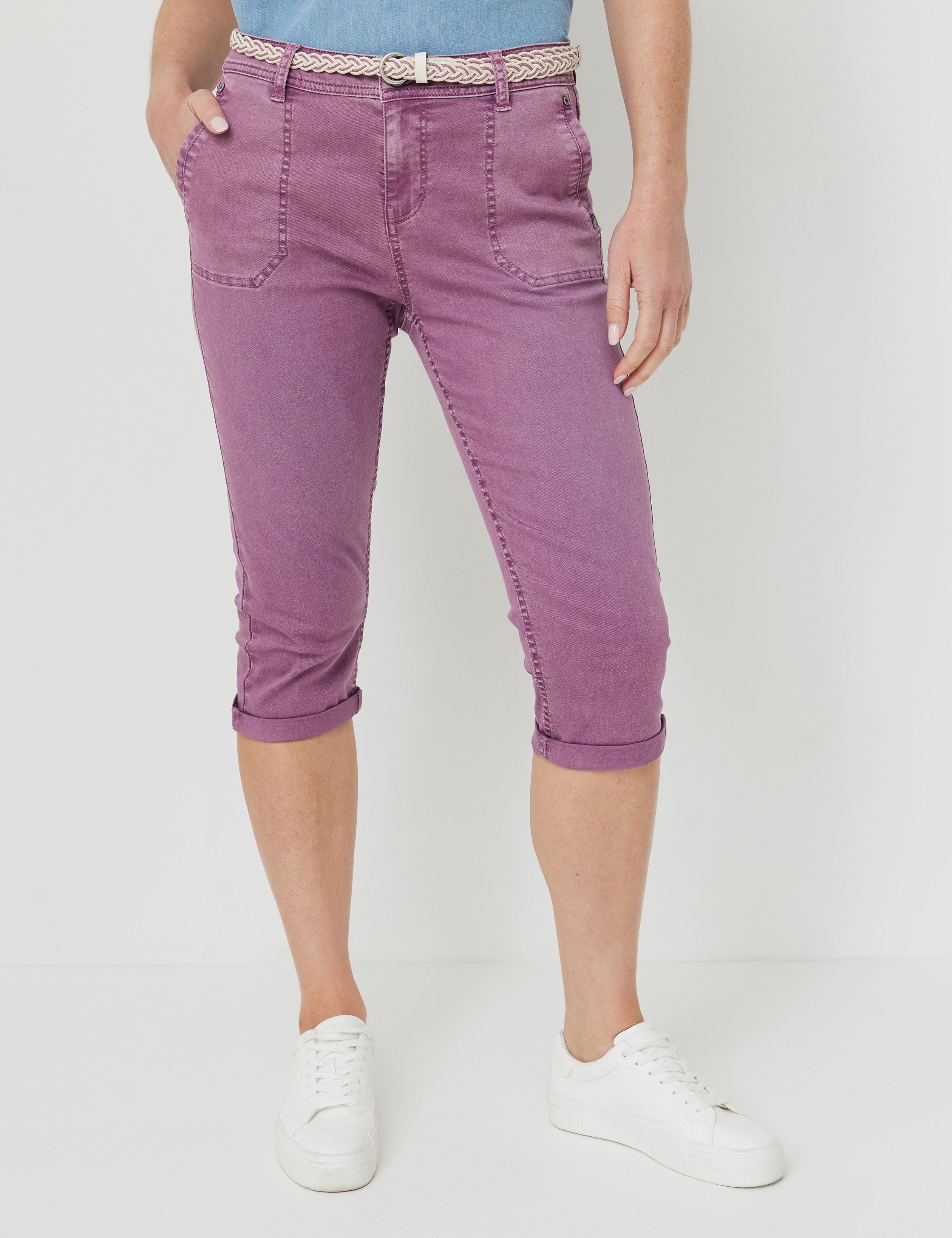 Slim Fit Caprihose m. Flechtgürtel