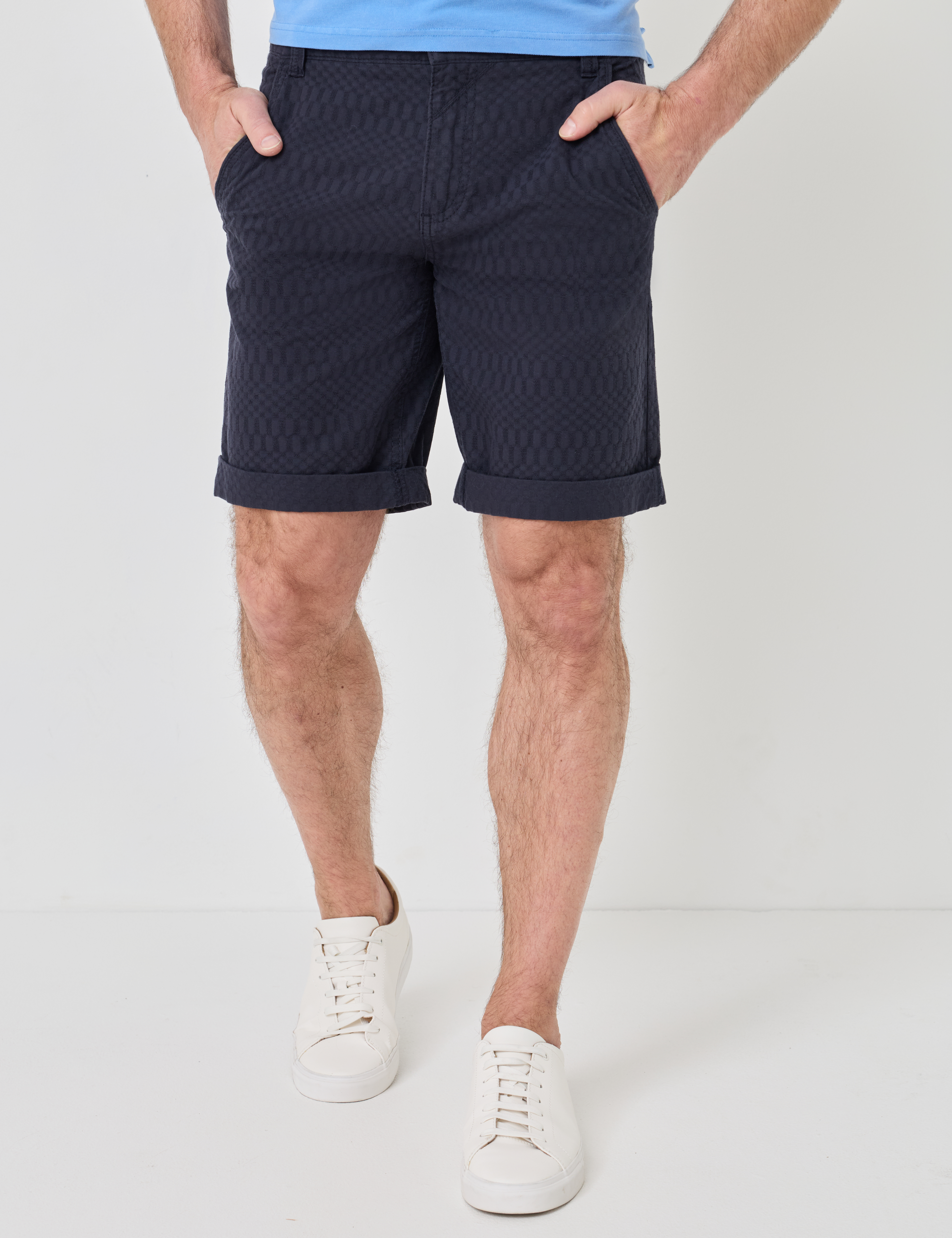 Shorts mit Ton-in-Ton Struktur