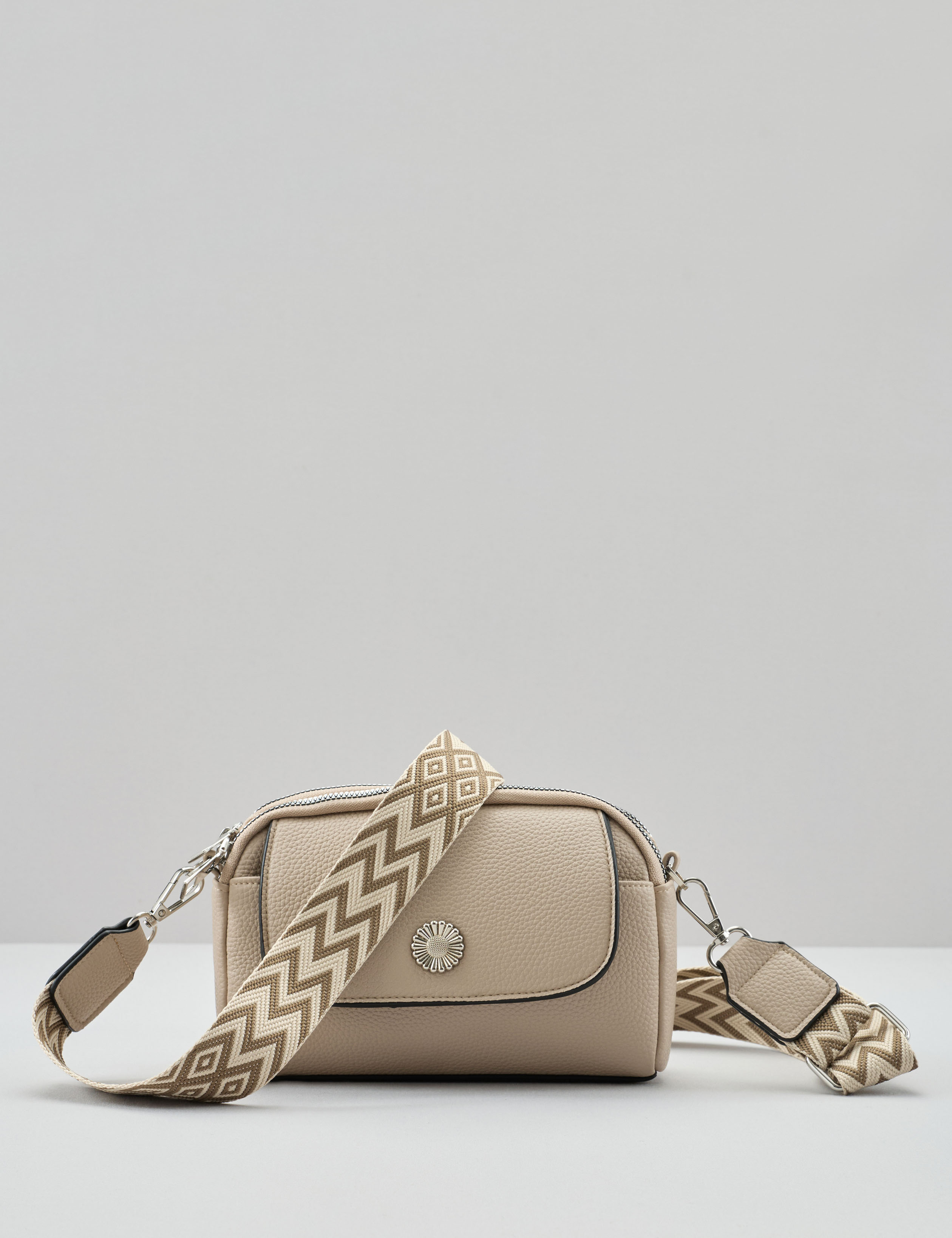 Kleine Crossbody-Bag, Kontrastgurt