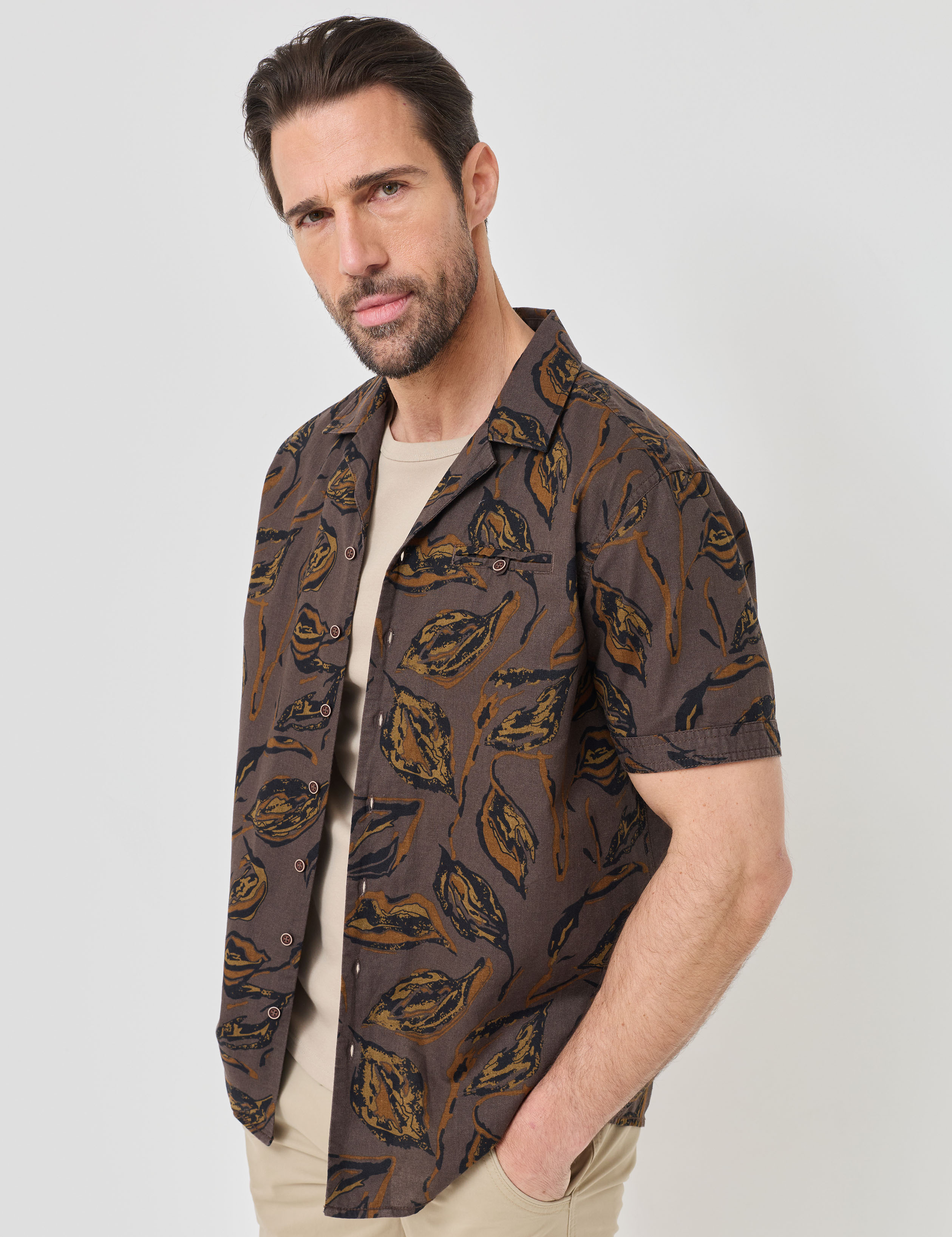 Sommerliches Hemd mit Alloverprint