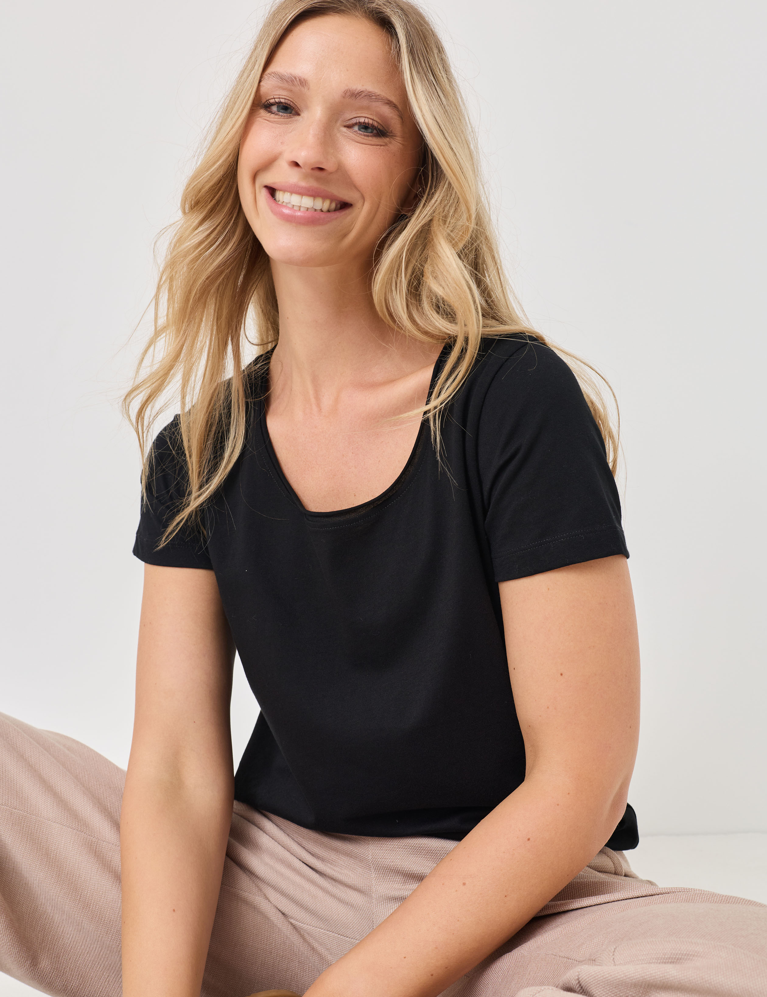 Basic T-Shirt Modell Pia