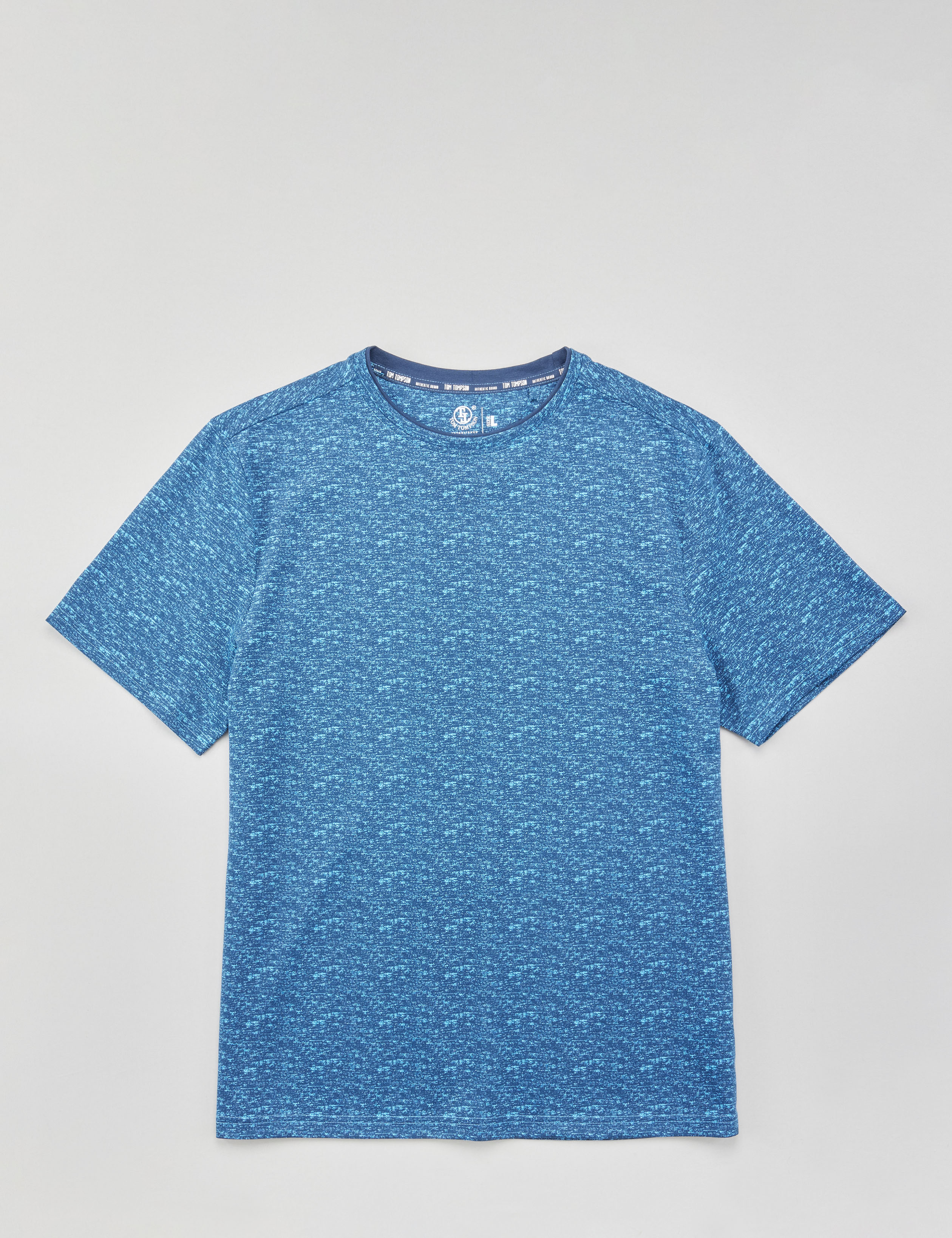 Basic T-Shirt mit dezentem Print