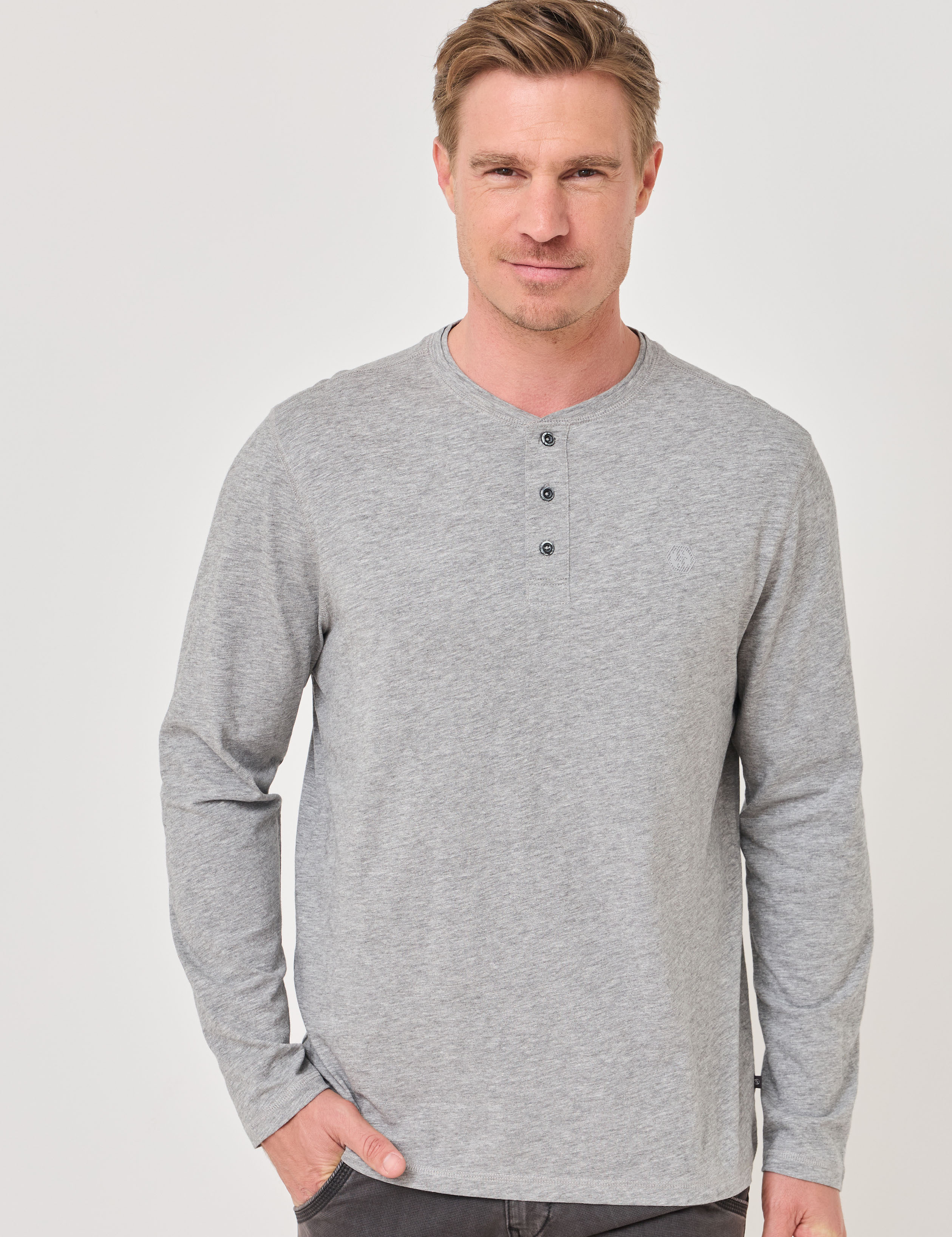Henley Shirt aus Flammgarn