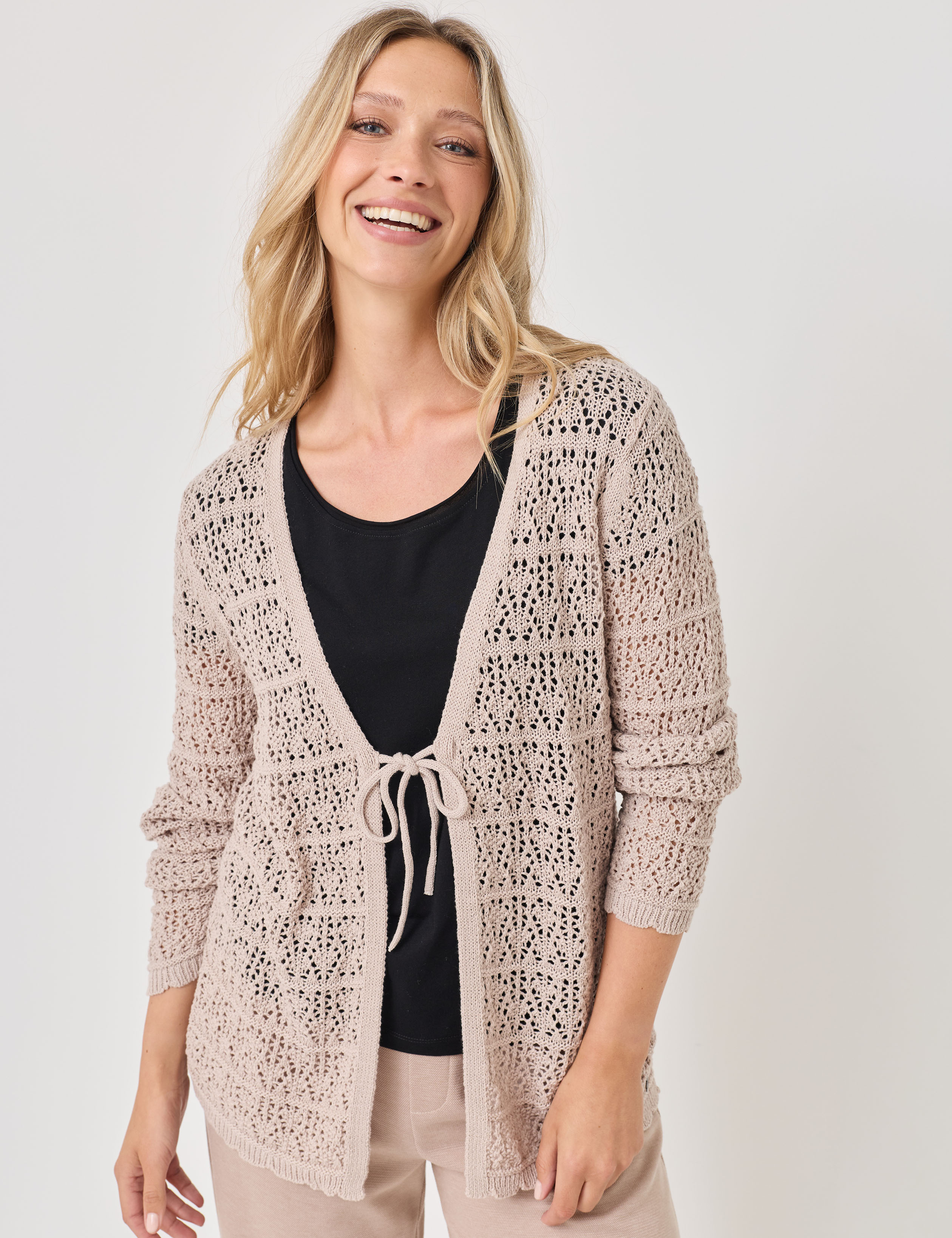 Strickjacke im Häkel-Look
