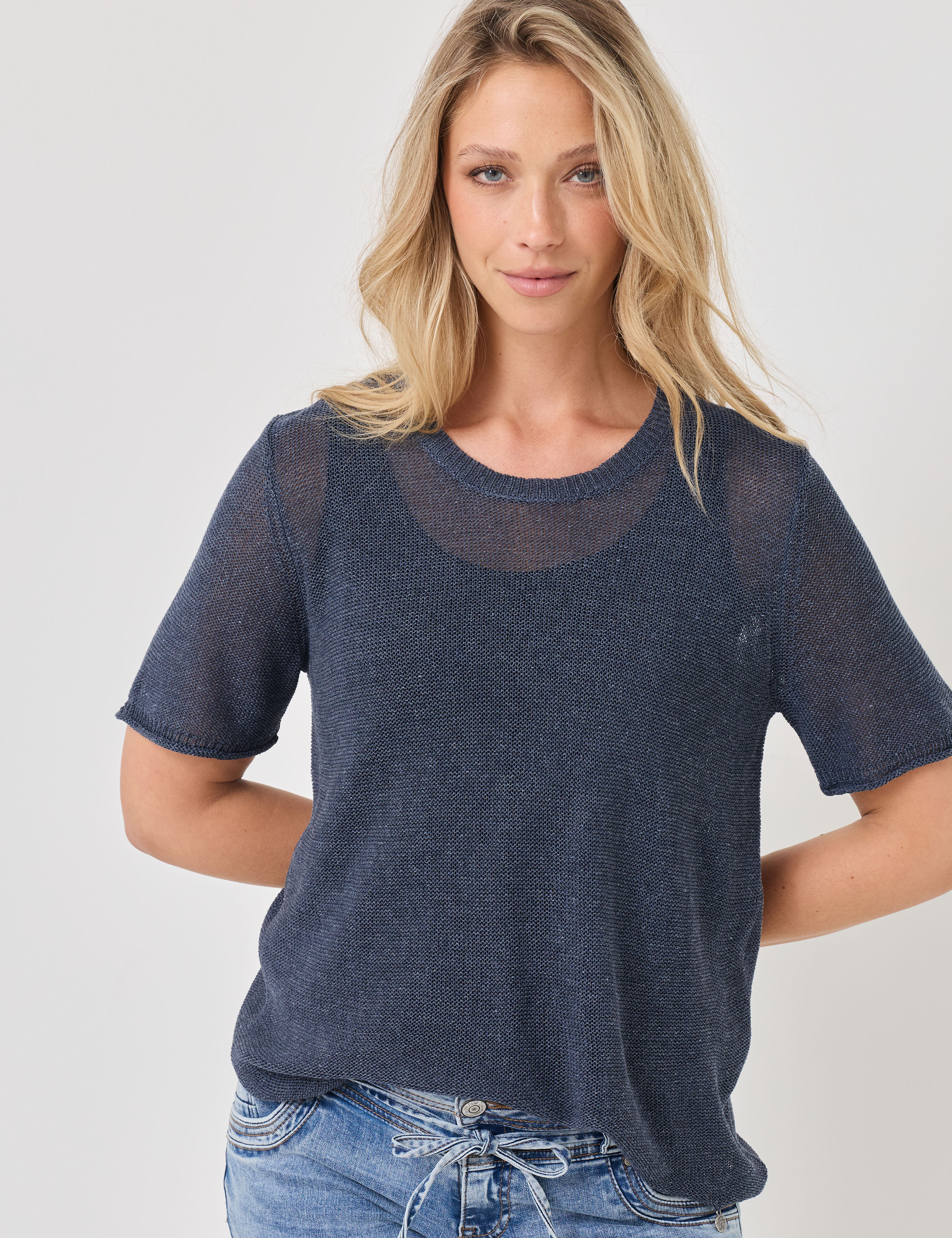 Luftiger Pullover mit Leinen
