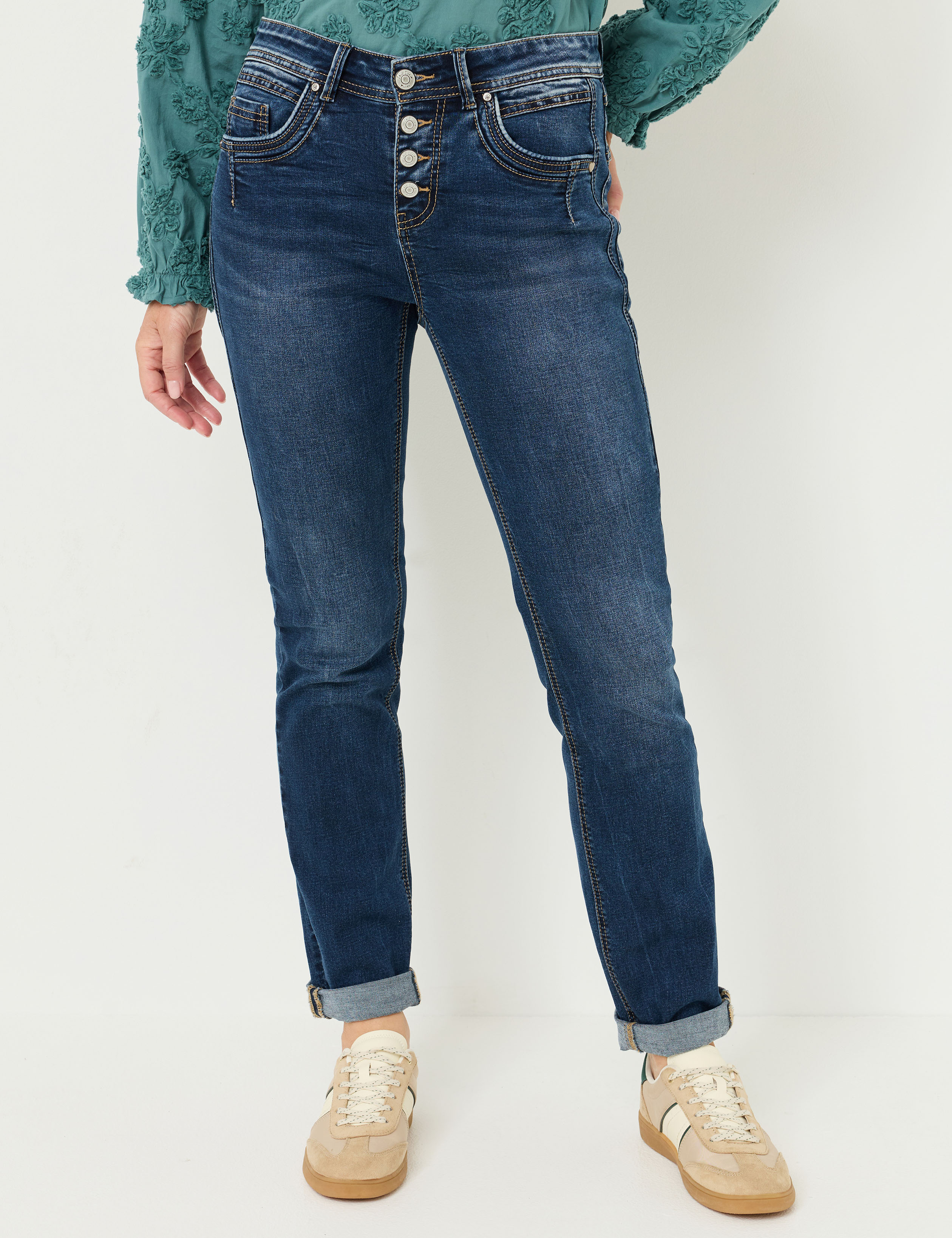 Slim Fit Jeans mit Knopfleiste