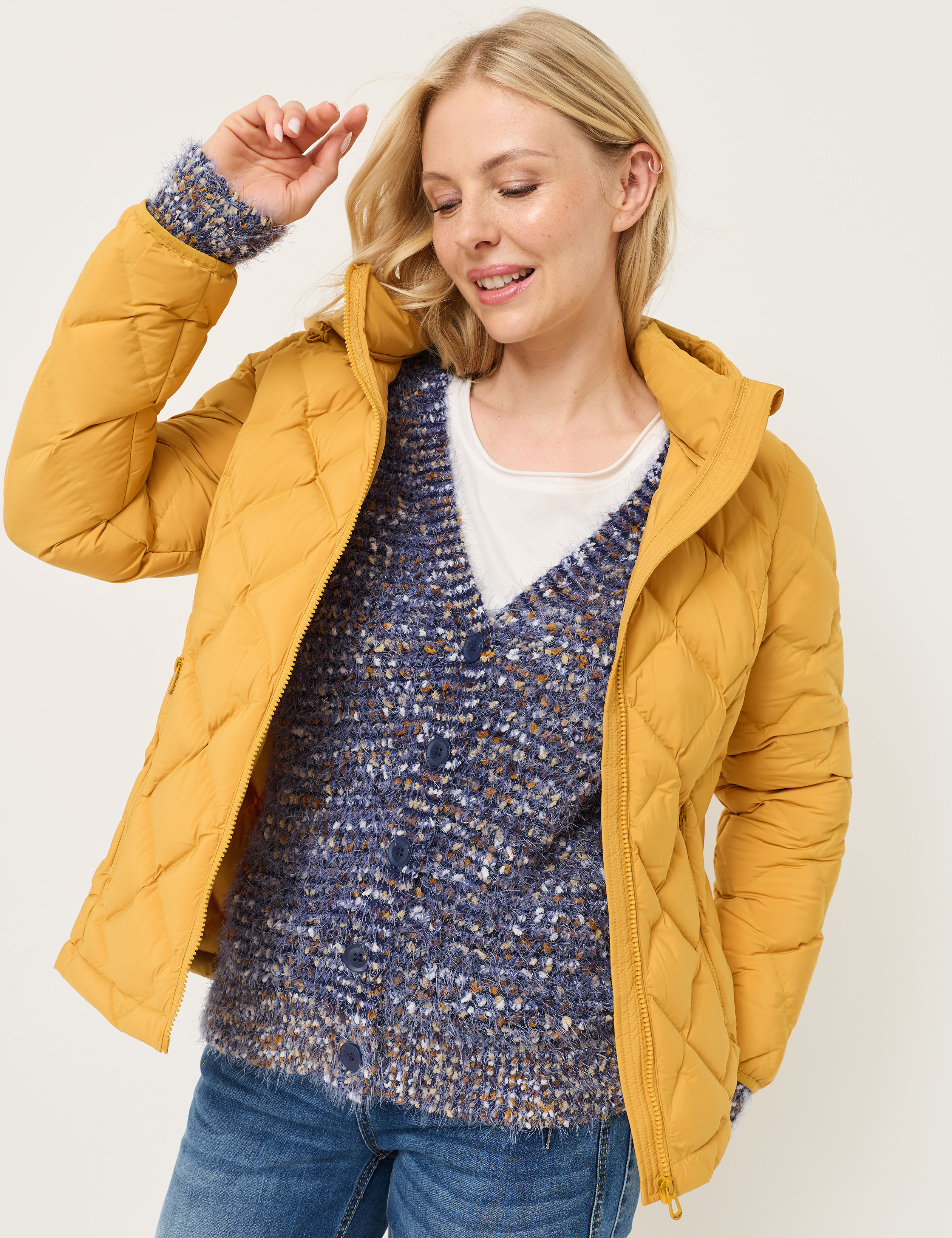 Leichte Steppjacke mit Kapuze