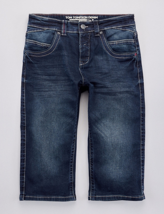 Laid Goods Front View