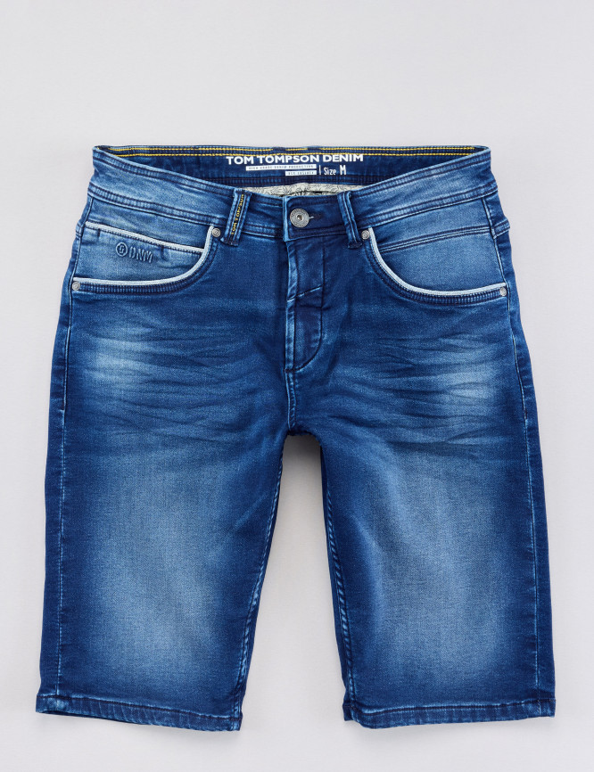 Laid Goods Front View