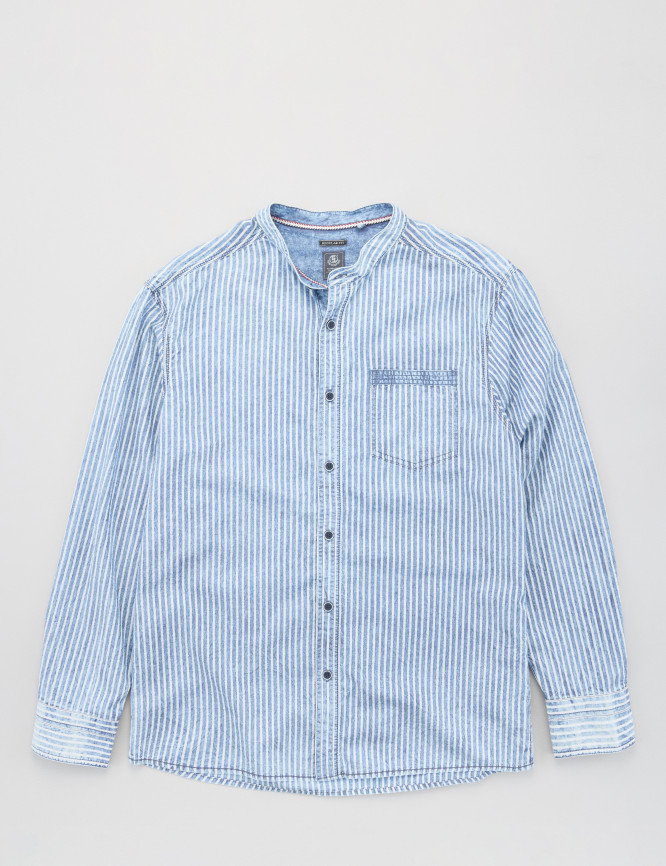 Laid Goods Front View