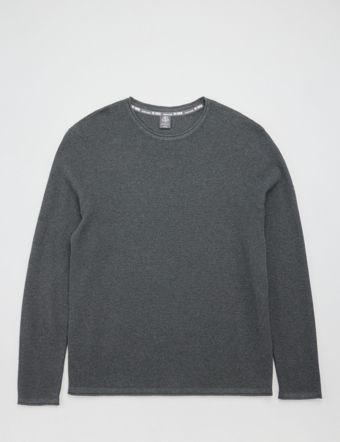 Laid Goods Front View