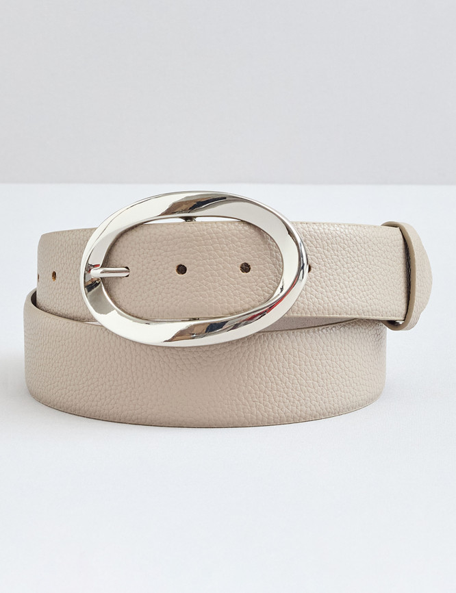 Laid Goods Front View