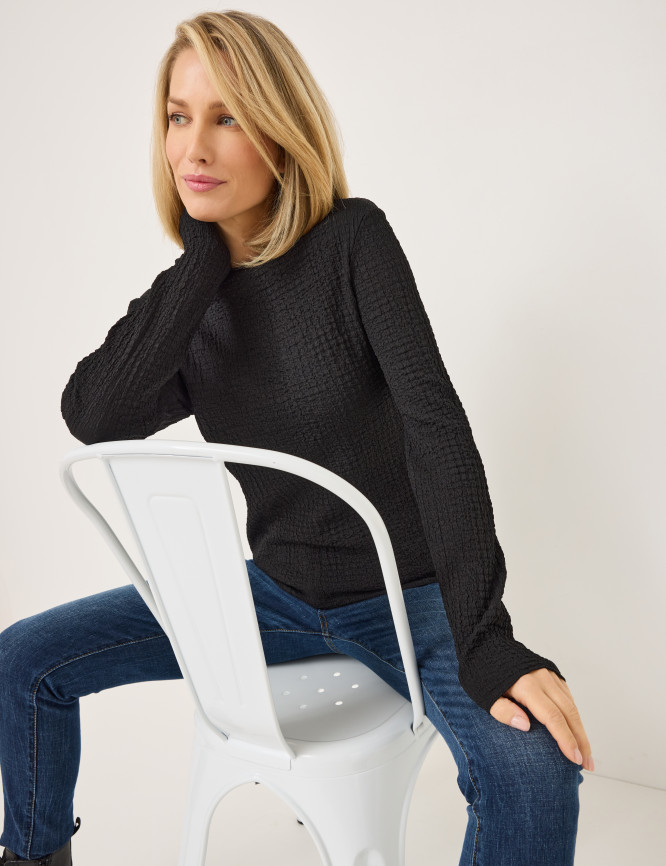 Laid Goods Front View