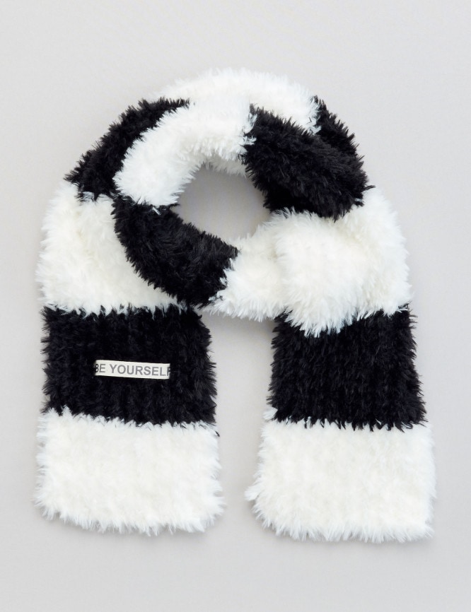 Laid Goods Front View