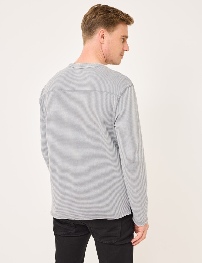 Model Back View