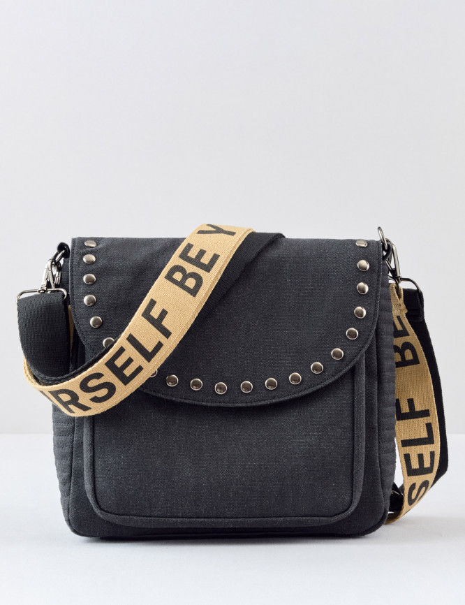 Laid Goods Front View