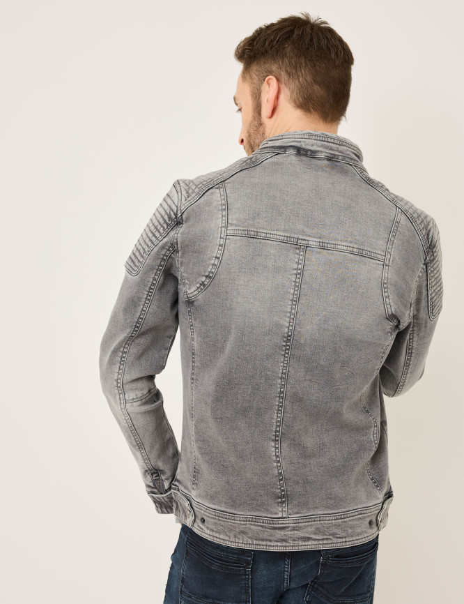 Model Back View