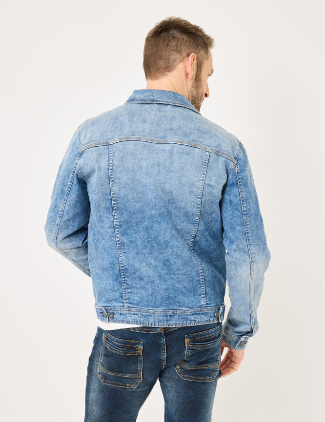 Model Back View
