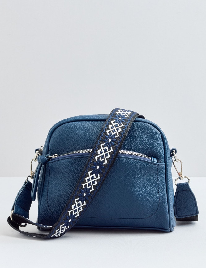 Laid Goods Front View