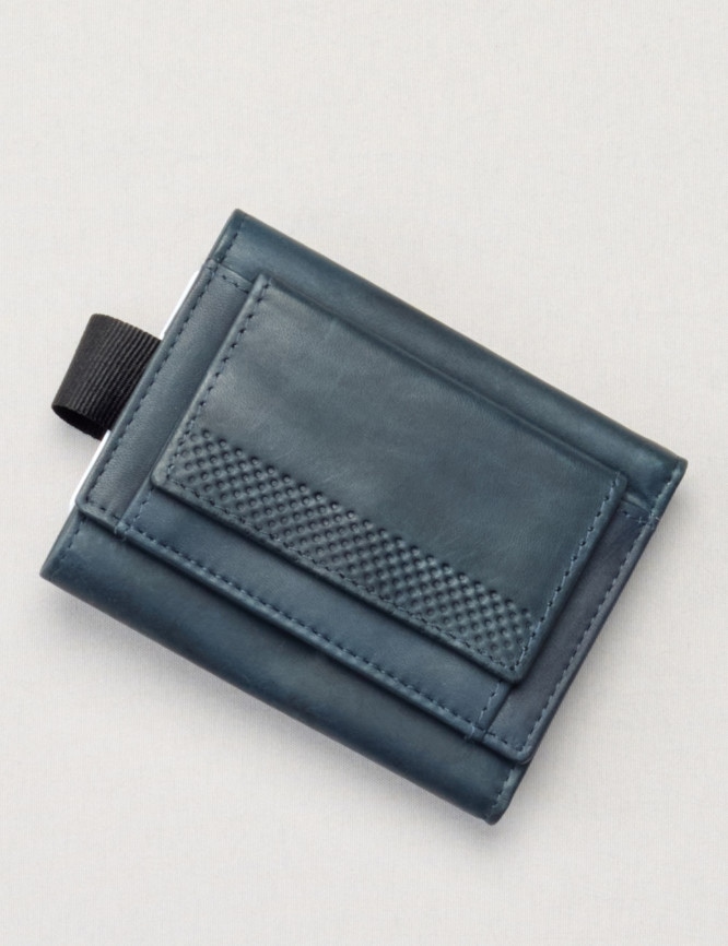 Laid Goods Front View