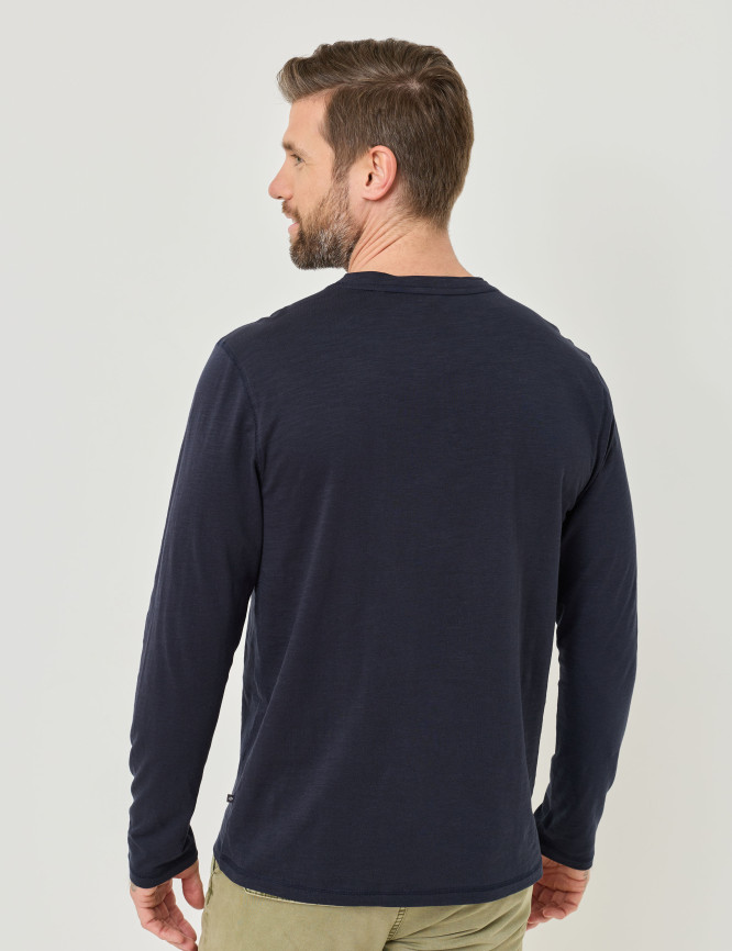 Model Back View