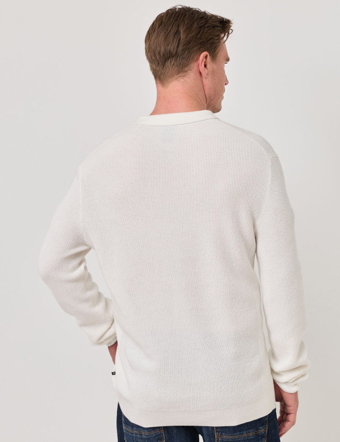 Model Back View