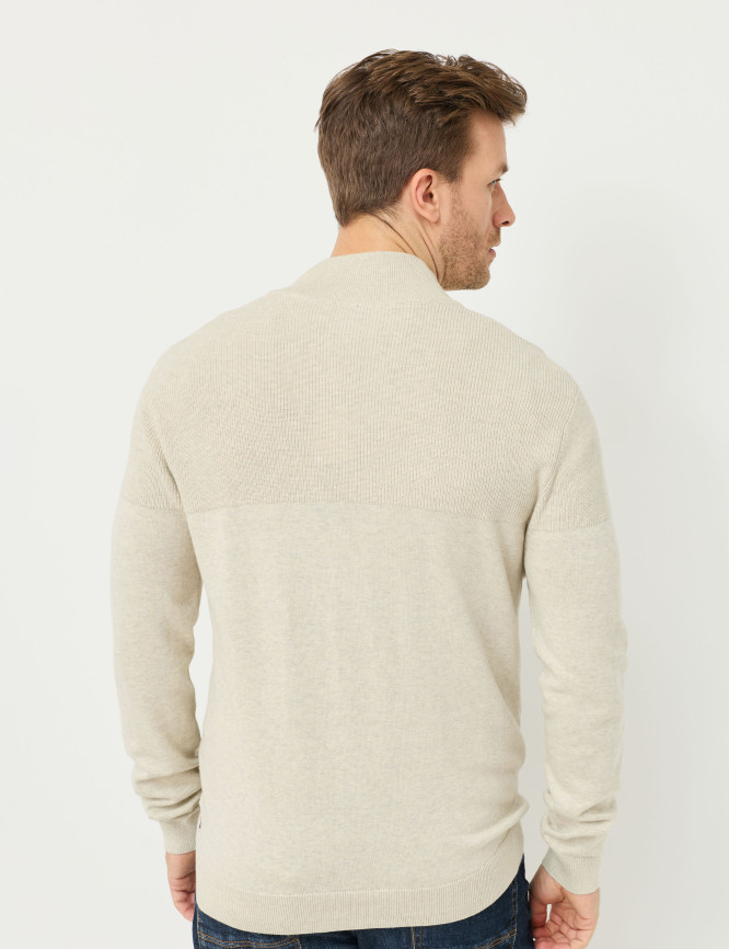 Model Back View