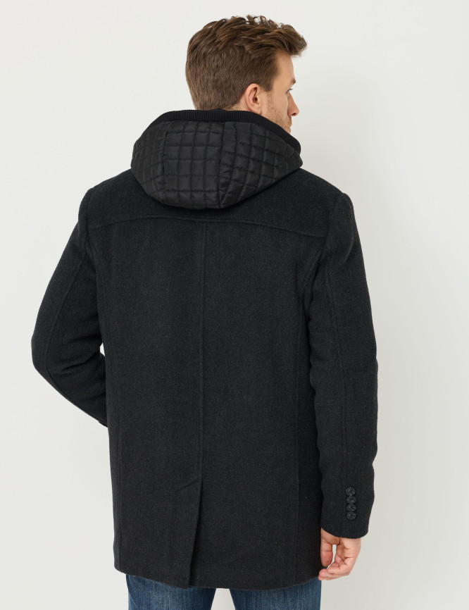 Model Back View