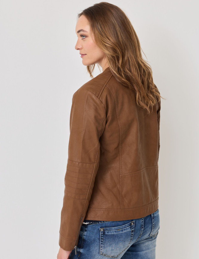 Model Back View
