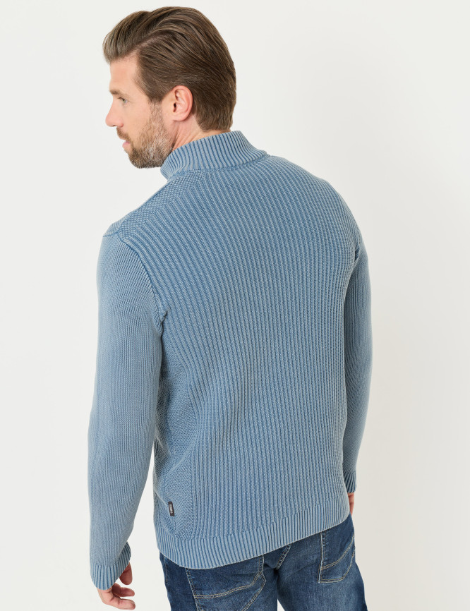Model Back View