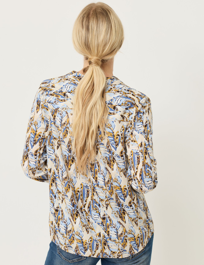 Model Back View