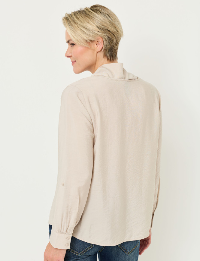 Model Back View