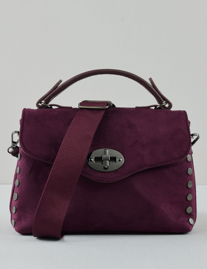 Laid Goods Front View