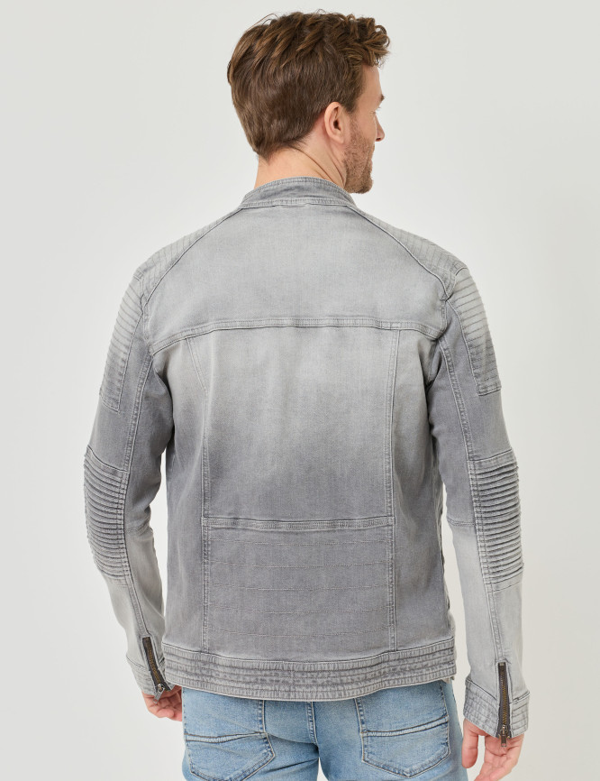 Model Back View