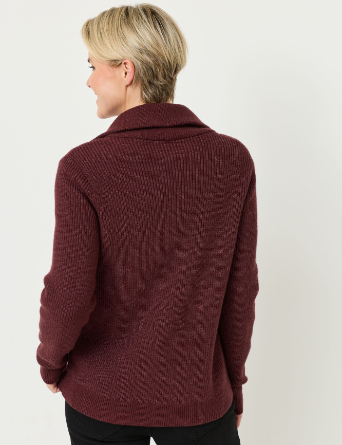 Model Back View